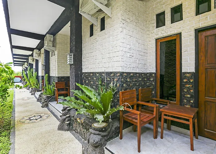 Hotel Spot On 90882 Sari Near Garuda Wisnu Kencana 2*
