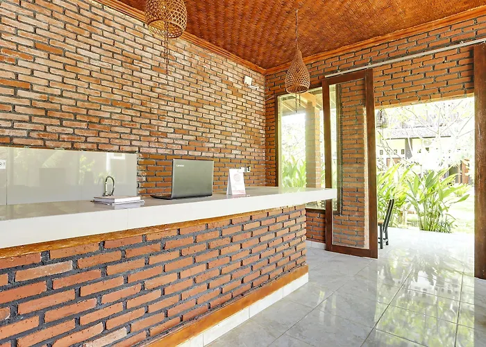 Hotel Spot On 90882 Sari Near Garuda Wisnu Kencana 2*