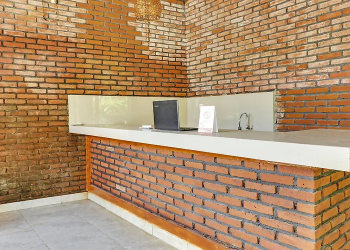 Hotel Spot On 90882 Sari Near Garuda Wisnu Kencana